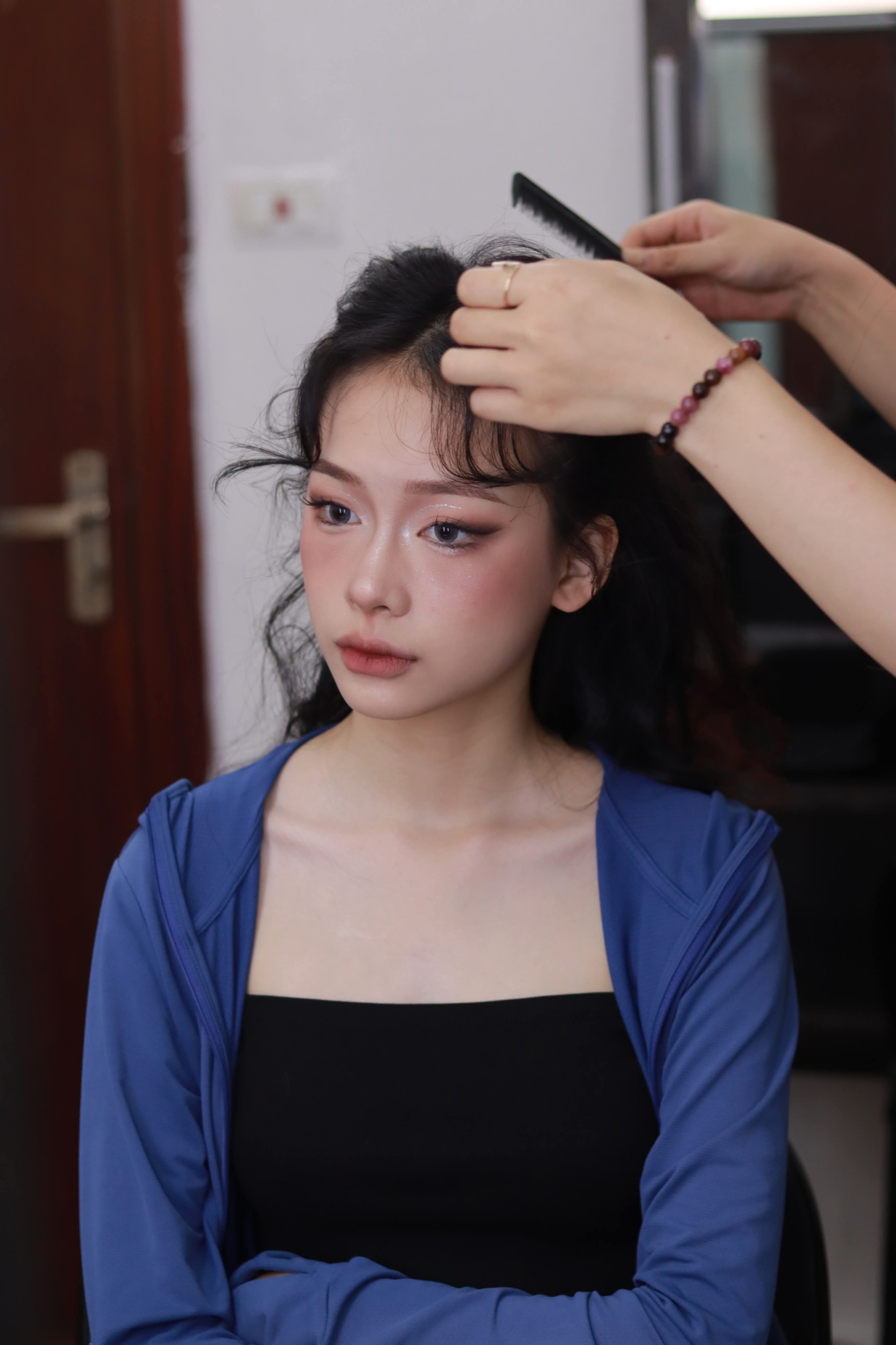 Gen Z kiếm hàng chục triệu đồng nhờ trào lưu chụp ảnh áo dài Tết - 2 Gen Z kiếm hàng chục triệu đồng nhờ trào lưu chụp ảnh áo dài Tết - 2
