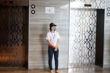 Keangnam hời hợt lý giải "nhốt" cư dân trong thang máy giữa đêm