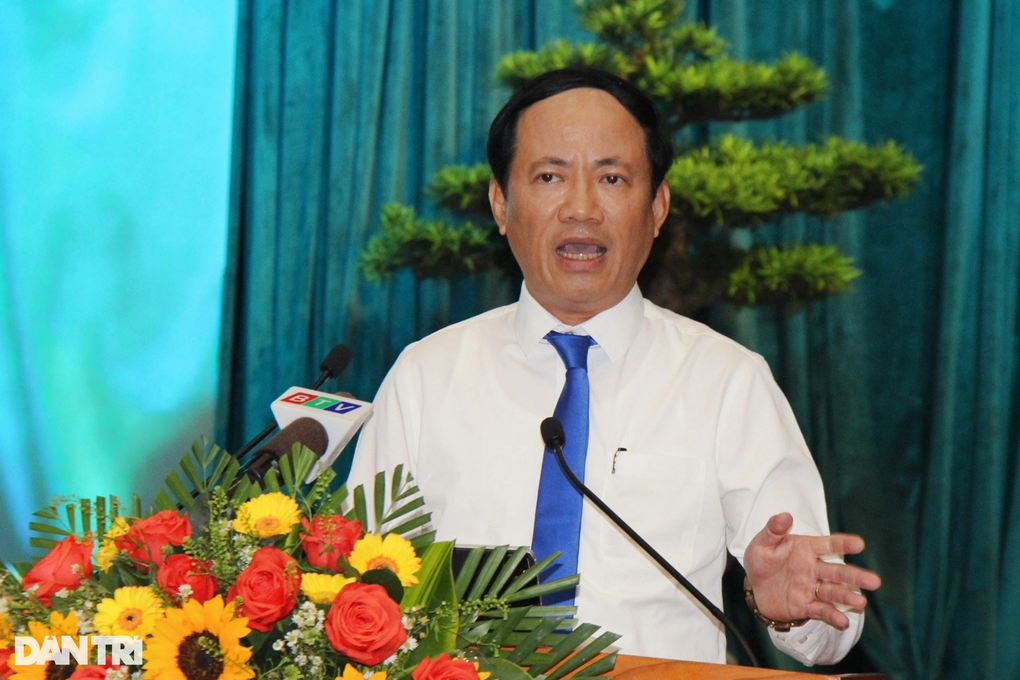 Bí thư Bình Định: Làm việc gì cũng phải nghĩ đến lợi ích người dân - 2 Bí thư Bình Định: Làm việc gì cũng phải nghĩ đến lợi ích người dân - 2