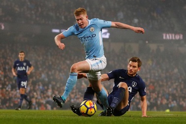 Đội hình tiêu biểu vòng 18 Premier League: “Messi mới” của Pep Guardiola