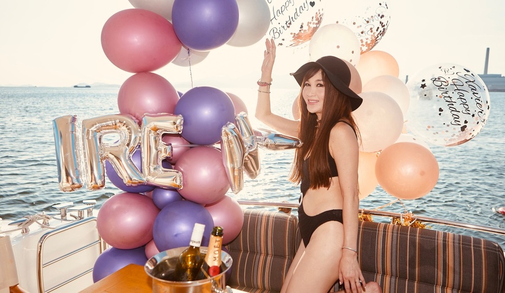 Phan Kim Liên đẹp nhất màn ảnh diện áo tắm, khoe eo thon đón tuổi 56 - 1 Phan Kim Liên đẹp nhất màn ảnh diện áo tắm, khoe eo thon đón tuổi 56 - 1