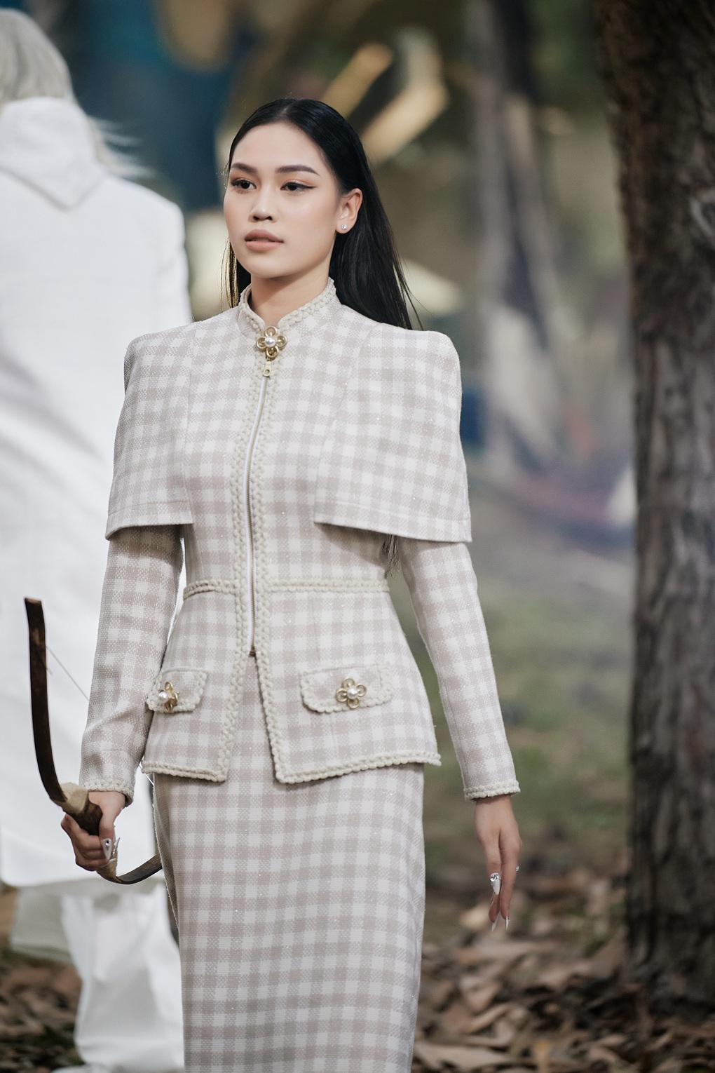 Denis Đặng catwalk chuyên nghiệp, biến hóa ấn tượng - 14 Denis Đặng catwalk chuyên nghiệp, biến hóa ấn tượng - 14