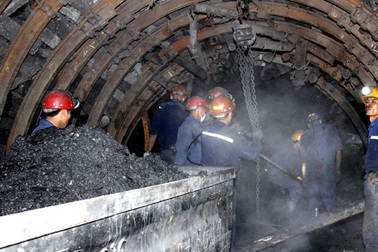 Sự cố hầm lò, 2 công nhân thương vong