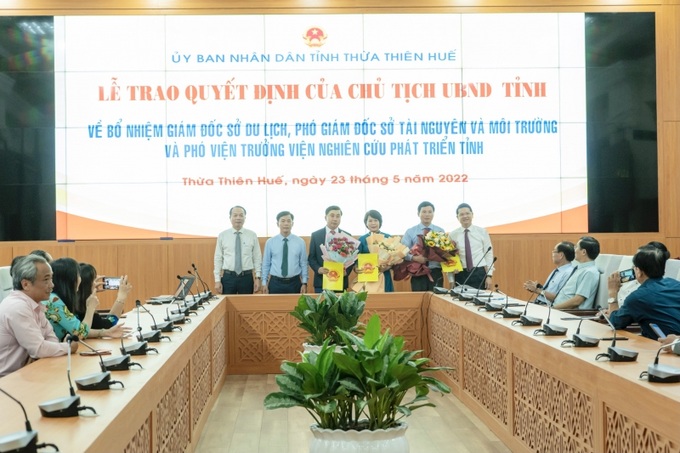 Tỉnh Thừa Thiên Huế công bố các quyết định điều động, bổ nhiệm cán bộ chủ chốt cấp sở, ngành