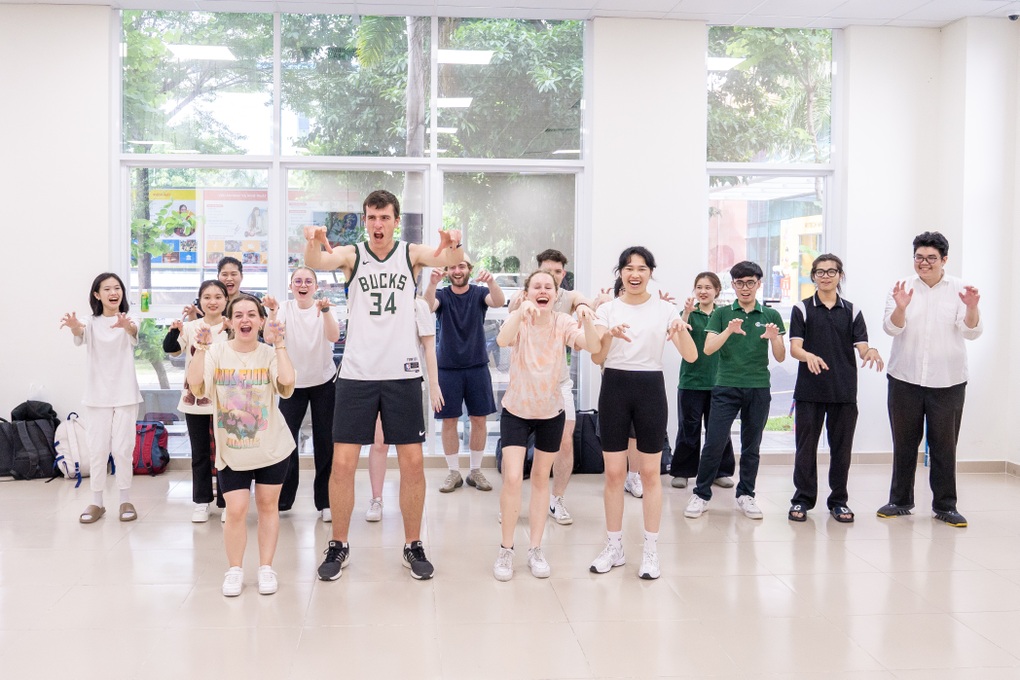Trang bị tác phong làm việc quốc tế với chương trình cử nhân Đại học CY Cergy Paris - 4 Trang bị tác phong làm việc quốc tế với chương trình cử nhân Đại học CY Cergy Paris - 4