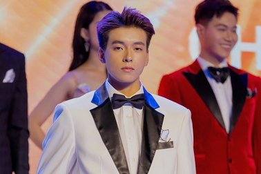 Đại sứ áo dài HUTECH phát ngôn gây tranh cãi về quan hệ đồng tính