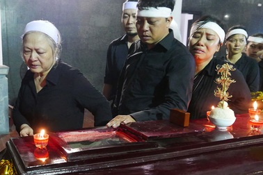 Nhạc sĩ  “Đưa cơm cho mẹ đi cày” đã ra đi mãi mãi…