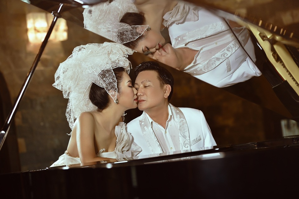NSƯT Trịnh Kim Chi và ông xã doanh nhân vẫn yêu say đắm sau 20 năm cưới - 1 NSƯT Trịnh Kim Chi và ông xã doanh nhân vẫn yêu say đắm sau 20 năm cưới - 1