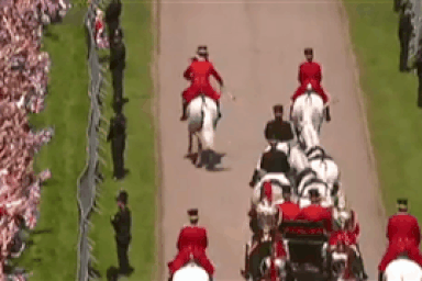 Những sự cố ngoài lề trong đám cưới cổ tích của Hoàng gia Anh