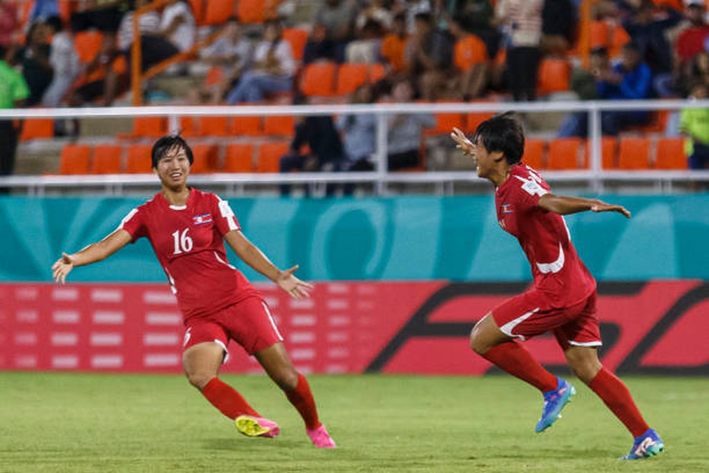 Bóng đá Triều Tiên tạo nên cú sốc, lần thứ hai lọt vào chung kết World Cup - 1