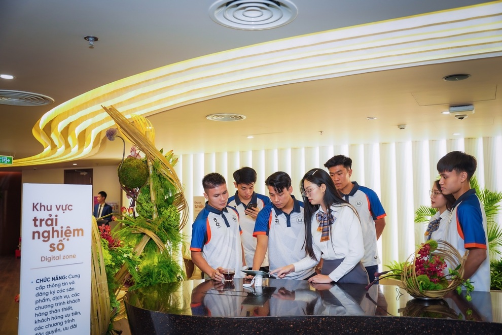 VPBank khai trương chi nhánh Flagship Hà Nội - 5 VPBank khai trương chi nhánh Flagship Hà Nội - 5