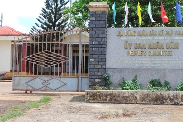 Vụ bí thư xã bị “tố” sử dụng bằng giả: Phủ nhận, phân bua và lý giải mập mờ