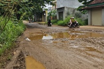 14 năm không làm xong hơn 2km đường