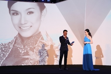 Hoa hậu Thùy Lâm khoe vẻ đẹp mặn mà ngày trở lại