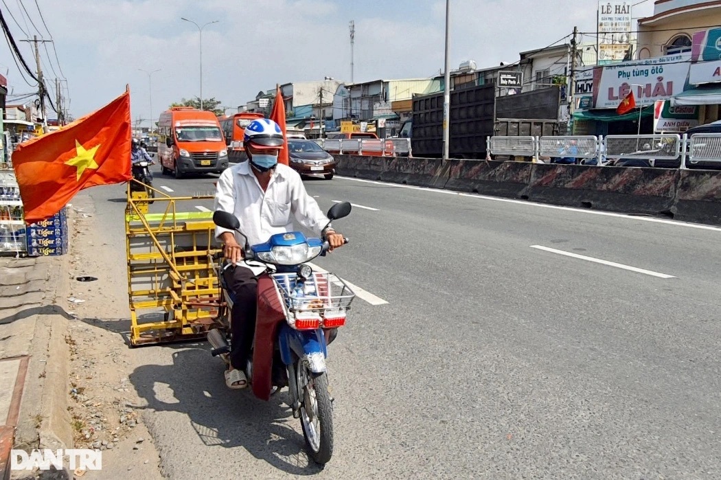 Ba người đàn ông hút đinh miễn phí giúp người dân an toàn những ngày Tết - 1 Ba người đàn ông hút đinh miễn phí giúp người dân an toàn những ngày Tết - 1