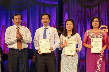 Báo Dân trí nhận Giải Báo chí Quốc gia năm 2013