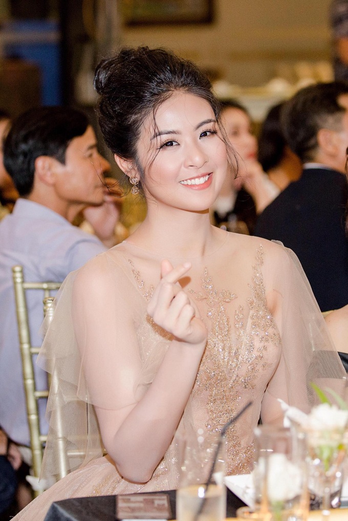 Hoa hậu không scandal Ngọc Hân sau 10 năm đăng quang: Diện mạo thay đổi ngoạn mục, bất ngờ lần lột xác cá tính mới đây - Ảnh 10. Hoa hậu không scandal Ngọc Hân sau 10 năm đăng quang: Diện mạo thay đổi ngoạn mục, bất ngờ lần lột xác cá tính mới đây - Ảnh 10.