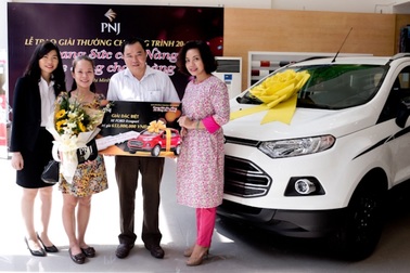 PNJ trao giải thưởng xe Ford đẳng cấp cho khách hàng may mắn