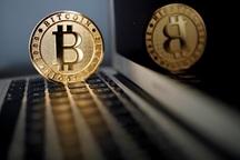 "Sở hữu Bitcoin vẫn còn thực tế hơn đất trên mặt trăng"