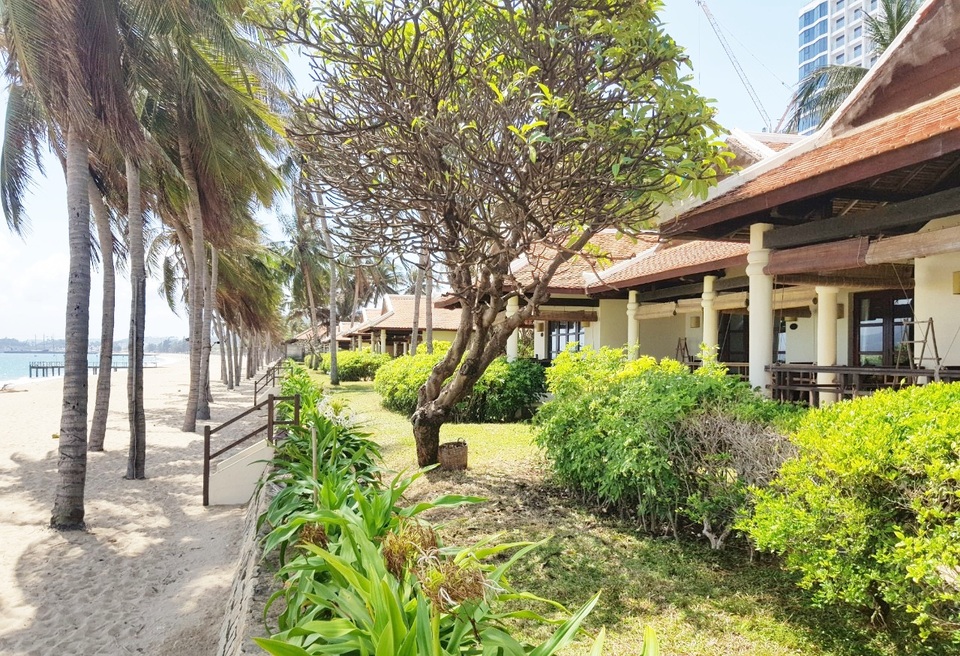 Lại nóng chuyện di dời các nhà hàng chắn biển Nha Trang - 2 Lại nóng chuyện di dời các nhà hàng chắn biển Nha Trang - 2