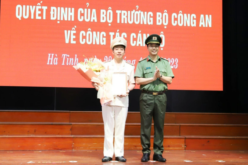 Hà Tĩnh có tân Phó giám đốc Công an tỉnh - 1