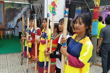 Hoạt động nghệ thuật của các đoàn tham gia ngày hội