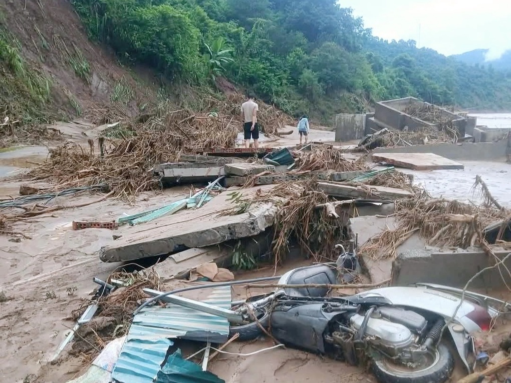 Khẩn thiết mong cộng đồng chung tay giúp bà con vùng lũ ở Nghệ An - 7 Khẩn thiết mong cộng đồng chung tay giúp bà con vùng lũ ở Nghệ An - 7