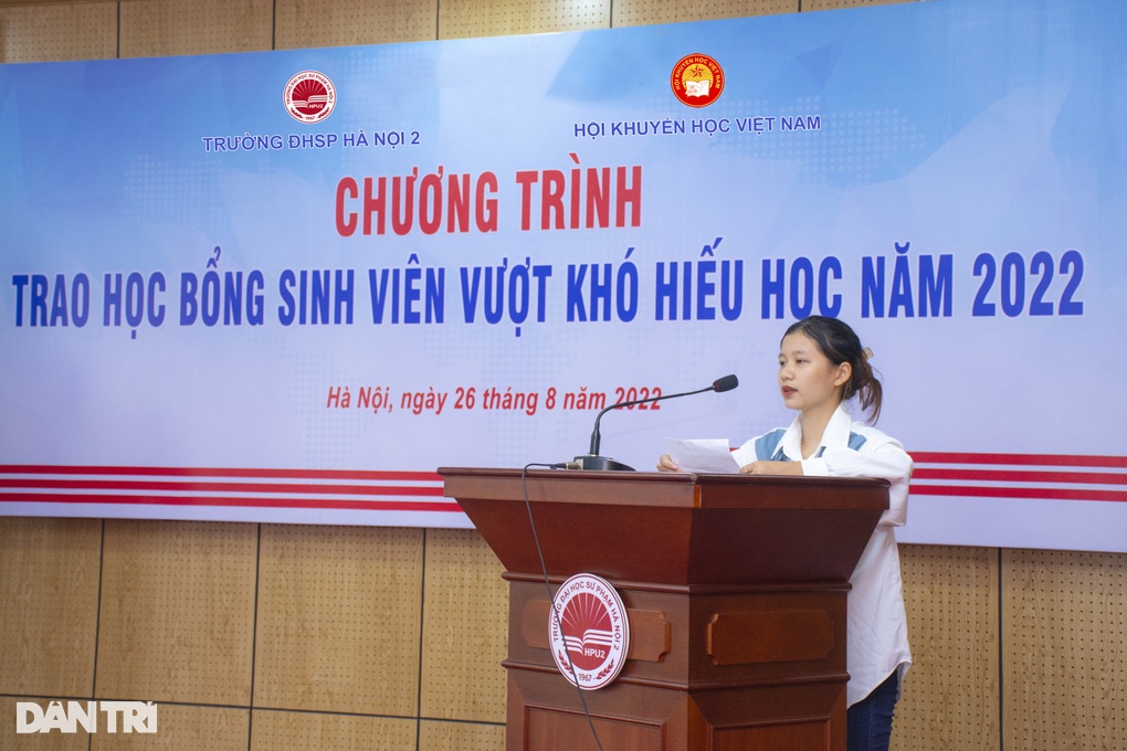 Trao tặng 35 suất học bổng giải Golf cho sinh viên ĐH Sư Phạm Hà Nội 2 - 3 Trao tặng 35 suất học bổng giải Golf cho sinh viên ĐH Sư Phạm Hà Nội 2 - 3