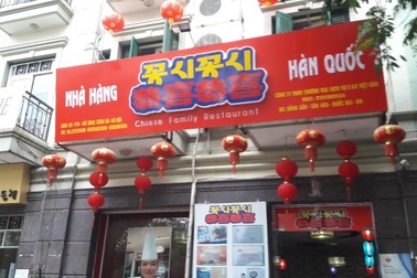 Tràn ngập biển hiệu tiếng Trung Quốc, Hàn Quốc trên phố Hà Nội