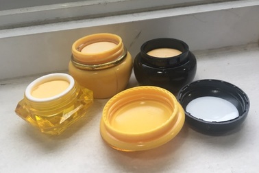 Thực phẩm và Mỹ phẩm bẩn: Mối nguy hại với phụ nữ Việt?