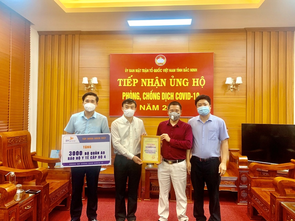 Tập đoàn Bách Việt tài trợ vật tư y tế trị giá gần 3 tỷ đồng ủng hộ Bắc Giang Bắc Ninh chống dịch Covid-19 - 2 Tập đoàn Bách Việt tài trợ vật tư y tế trị giá gần 3 tỷ đồng ủng hộ Bắc Giang Bắc Ninh chống dịch Covid-19 - 2