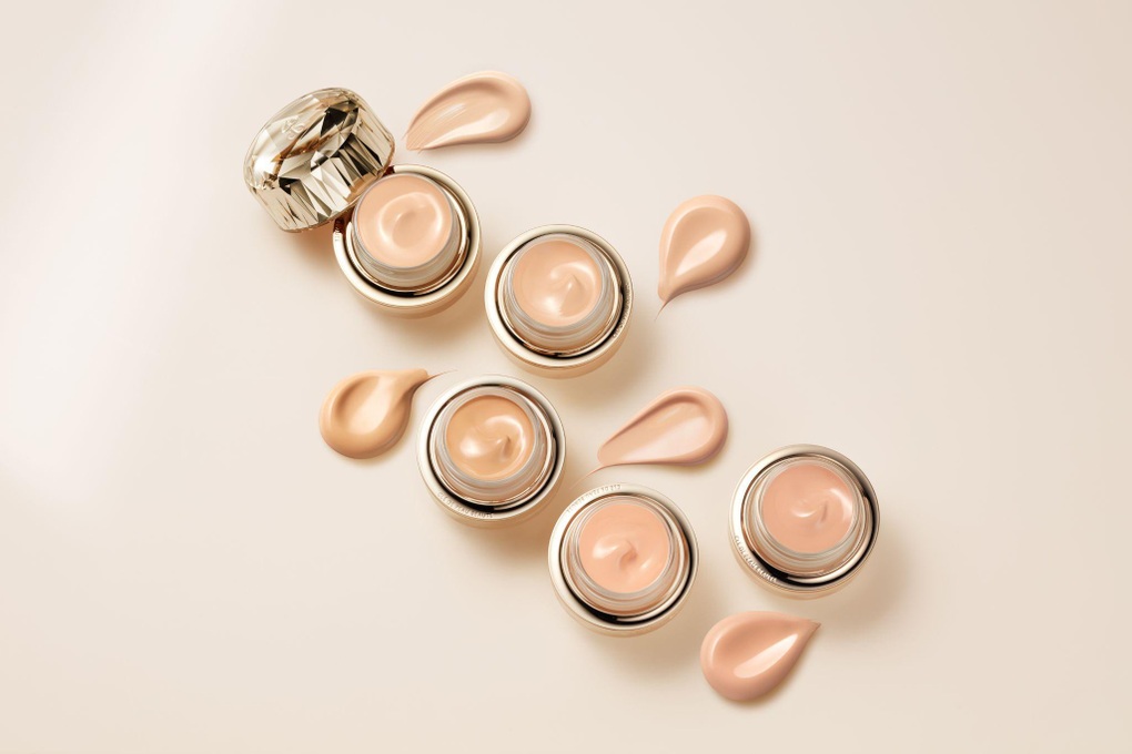 Kem nền mới của Clé de Peau Beauté - lựa chọn của phụ nữ thành đạt - 4 Kem nền mới của Clé de Peau Beauté - lựa chọn của phụ nữ thành đạt - 4