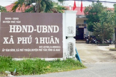 Kỷ luật cán bộ xã cấp giấy khai sinh cho… người ngoài tỉnh