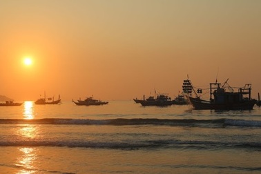 Đến Đà Nẵng "săn" bình minh ở làng chài cổ đẹp nhất Nam Trung Bộ