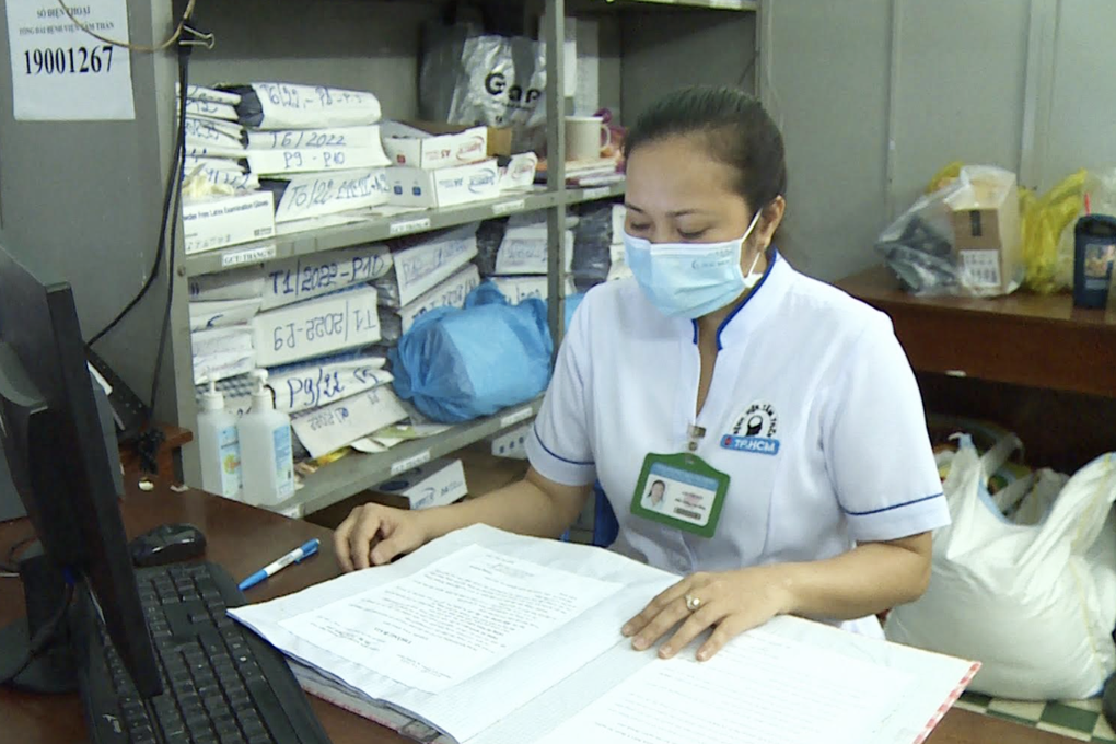Trầm cảm vì học phí, nữ sinh phải vào Bệnh viện Tâm thần TPHCM cấp cứu - 4 Trầm cảm vì học phí, nữ sinh phải vào Bệnh viện Tâm thần TPHCM cấp cứu - 4