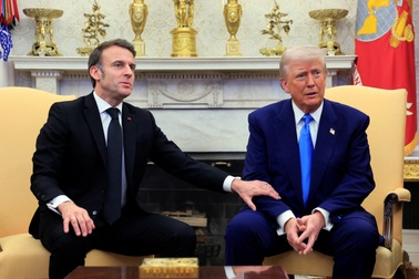 Ông Macron ngắt lời ông Trump trên bàn hội đàm về Ukraine