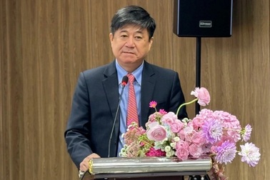 Vụ trưởng Đinh Anh Tuấn: Có việc "lấy phôi của vợ thụ tinh cho bồ"