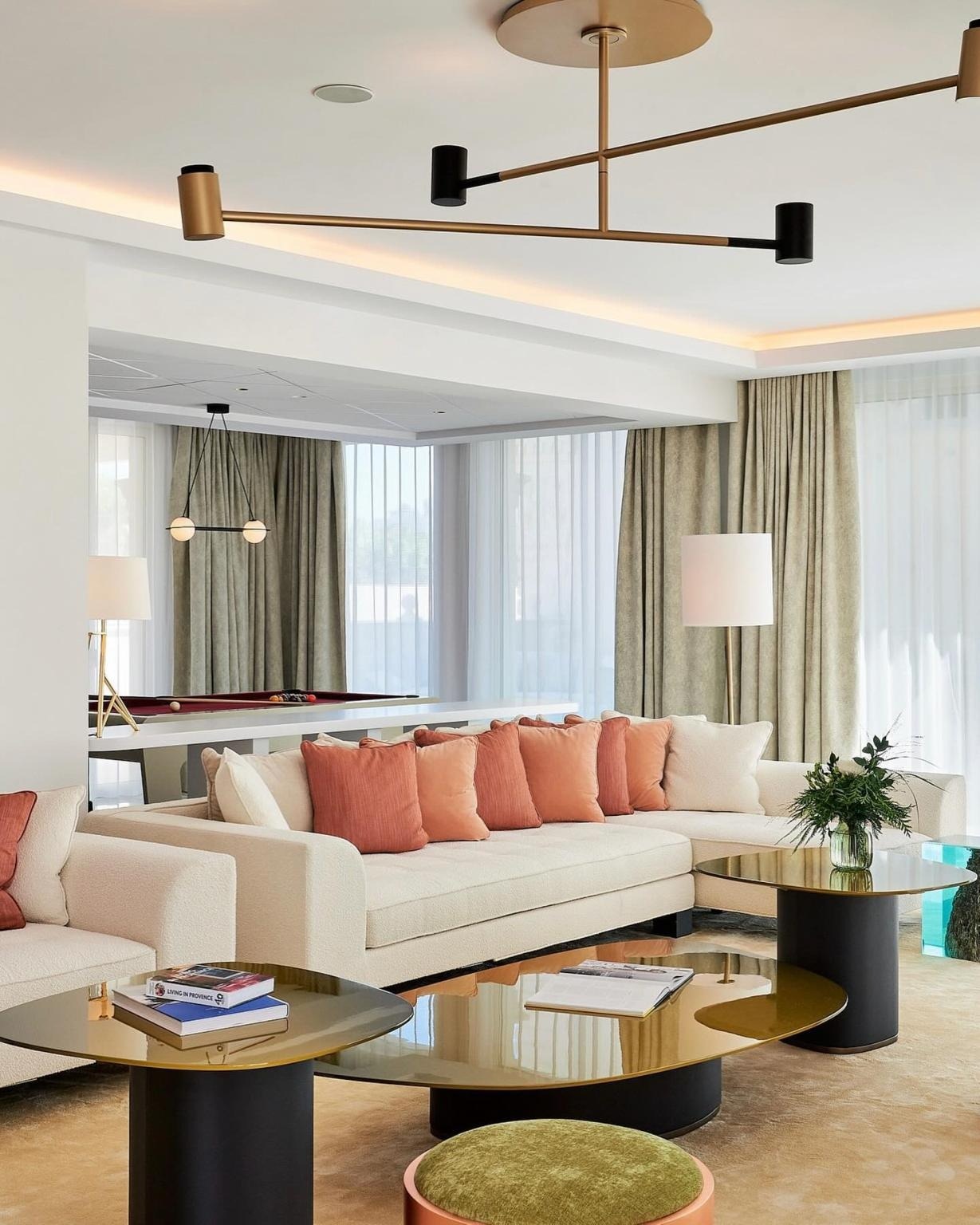 View - Phòng khách sạn 9.000 USD/đêm của siêu mẫu Heidi Klum tại LHP Cannes | Báo Dân trí