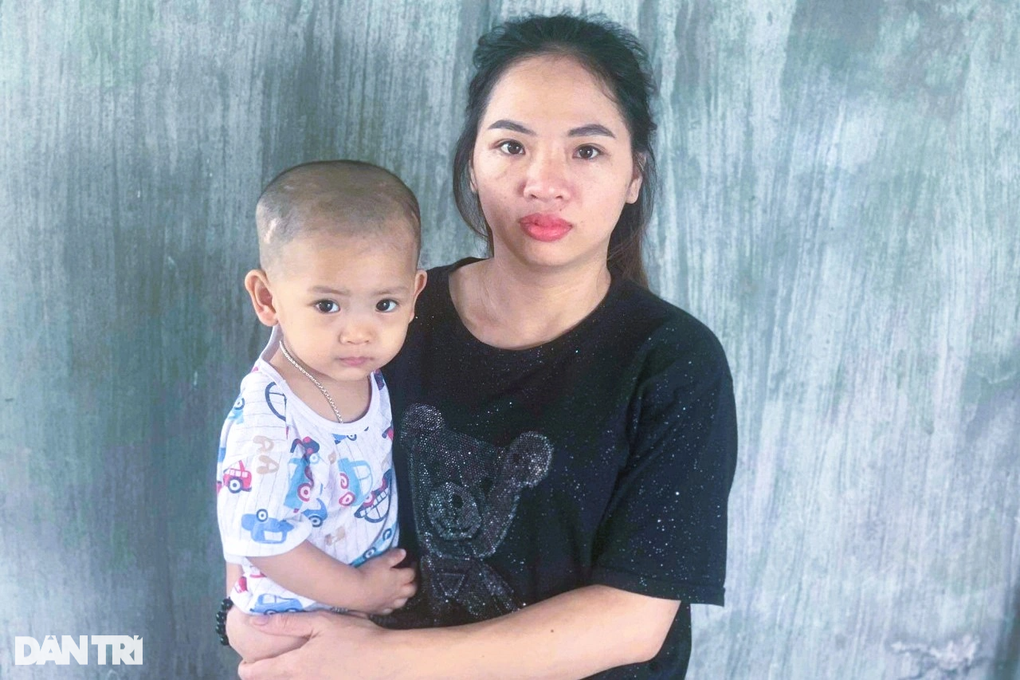 Con đầu đuối nước, con út mắc bệnh não, mẹ nghèo bất lực cầu cứu - 5 Con đầu đuối nước, con út mắc bệnh não, mẹ nghèo bất lực cầu cứu - 5