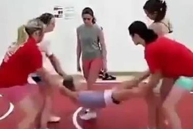 Trò chơi nhảy dây của dân tập thể hình