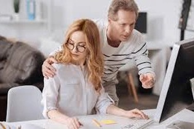 Thầy "gạ tình" trò, pháp luật xử thế nào?