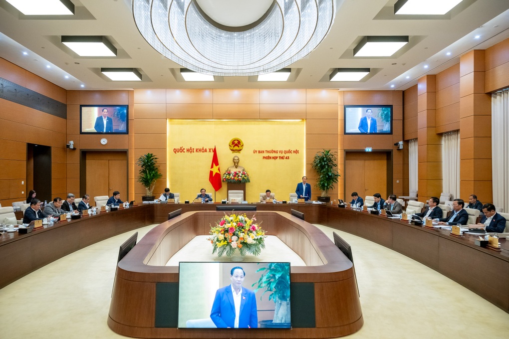 Trong tình trạng khẩn cấp, Thủ tướng có thể áp dụng các biện pháp khác luật - 3 Trong tình trạng khẩn cấp, Thủ tướng có thể áp dụng các biện pháp khác luật - 3