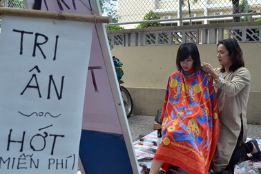 Hớt tóc… “phiêu bạt”