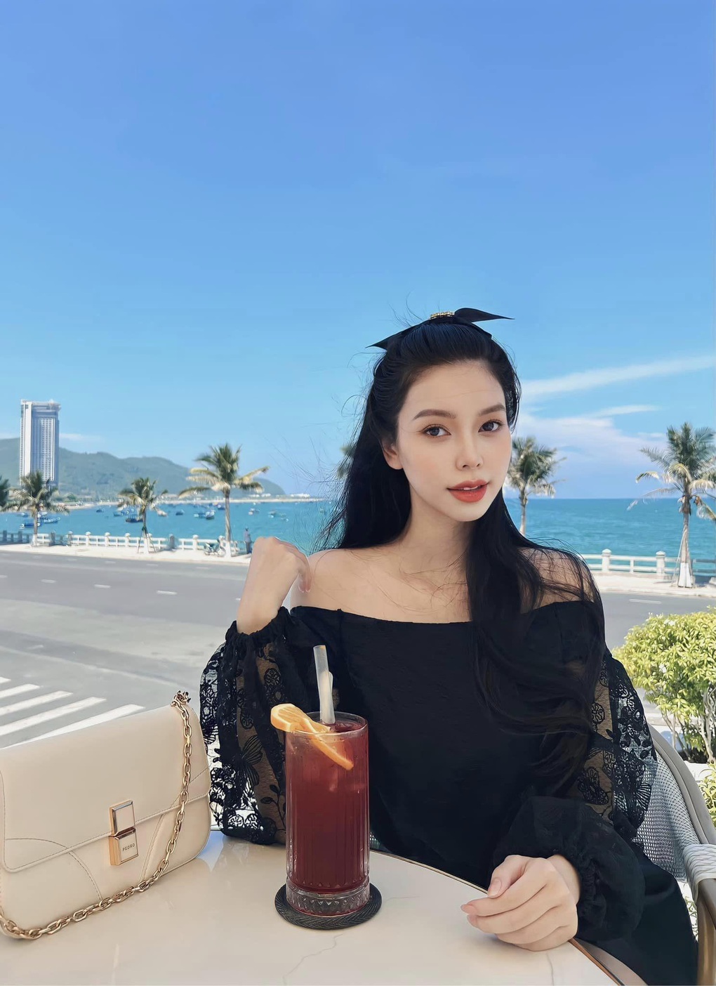 Nhan sắc nóng bỏng của nàng geisha khiến Huỳnh Anh đau đầu - 6 Nhan sắc nóng bỏng của nàng geisha khiến Huỳnh Anh đau đầu - 6