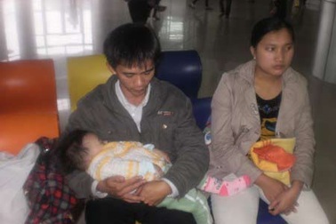 Đà Nẵng: Thời tiết thay đổi, trẻ nhập viện tăng mạnh