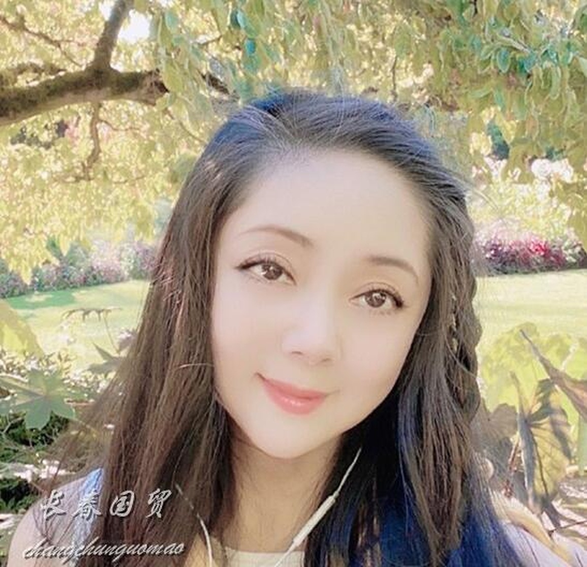 Tiết Bảo Thoa Trương Lợi: Tuổi U60 không chồng con nhưng trẻ đẹp rực rỡ - 5 Tiết Bảo Thoa Trương Lợi: Tuổi U60 không chồng con nhưng trẻ đẹp rực rỡ - 5