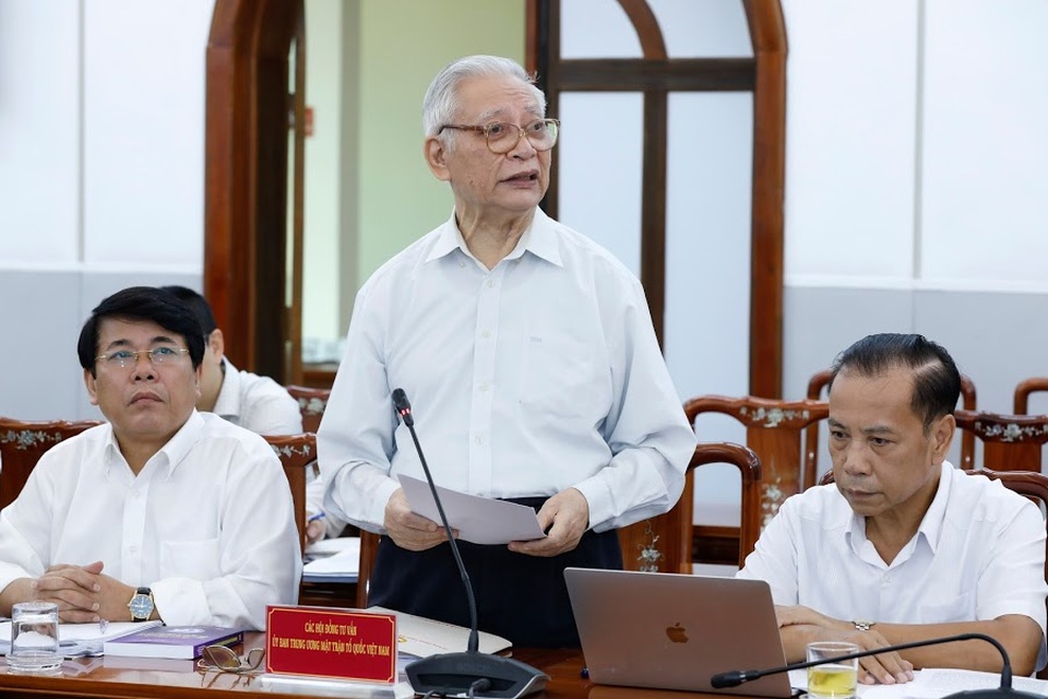 Xử bao nhiêu đại án, kỷ luật đủ cấp cán bộ cũng chỉ “chặt”… ngọn tham nhũng - 3 Xử bao nhiêu đại án, kỷ luật đủ cấp cán bộ cũng chỉ “chặt”… ngọn tham nhũng - 3