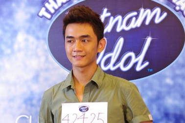 Nhà vô địch Wushu châu Á đi thi Vietnam Idol 2012