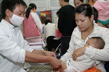 Nối dài nỗi lo vắc-xin