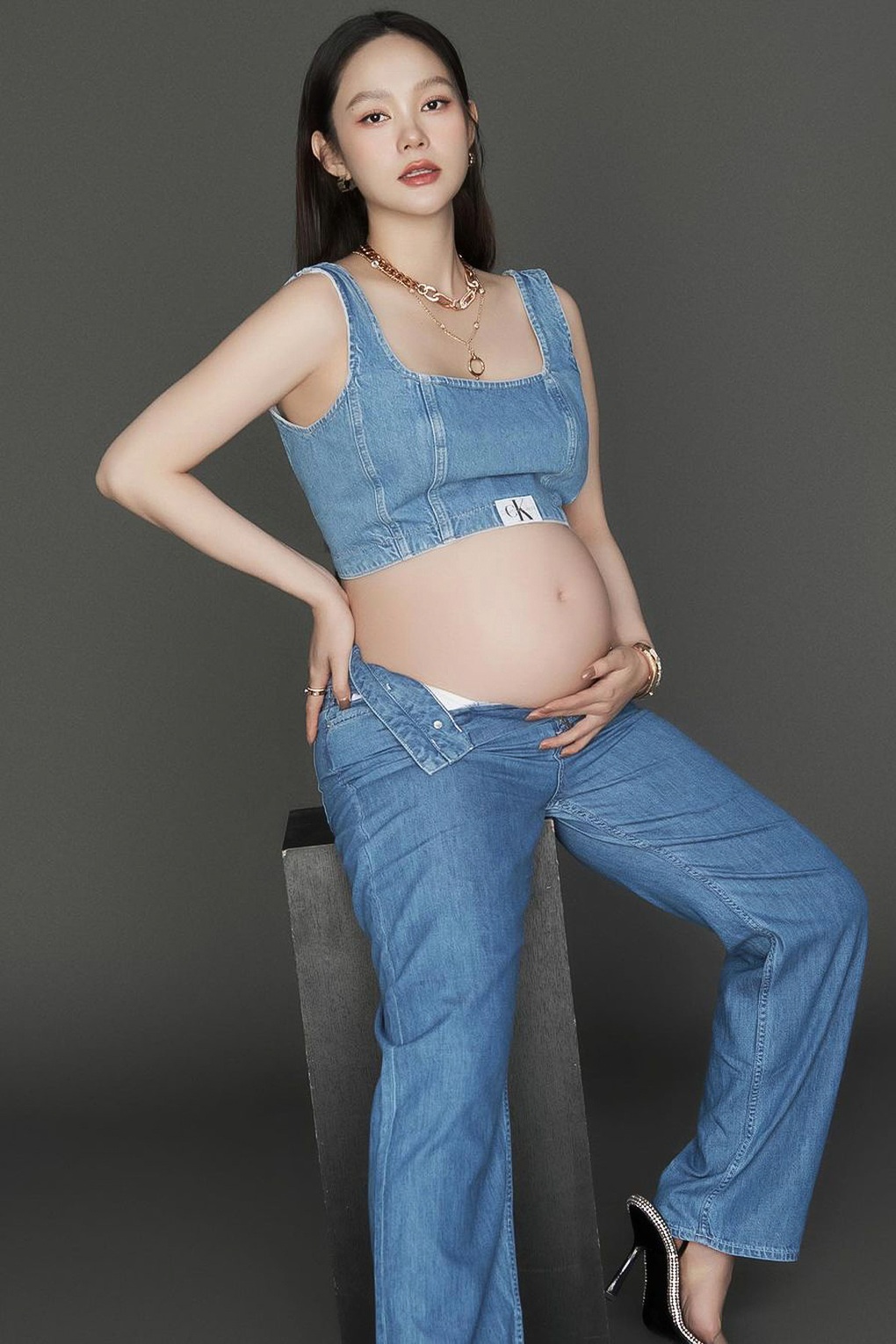 Minh Hằng hậu lấy chồng, sinh con: Thoải mái diện bikini, không ngại hở bạo - 10 Minh Hằng hậu lấy chồng, sinh con: Thoải mái diện bikini, không ngại hở bạo - 10